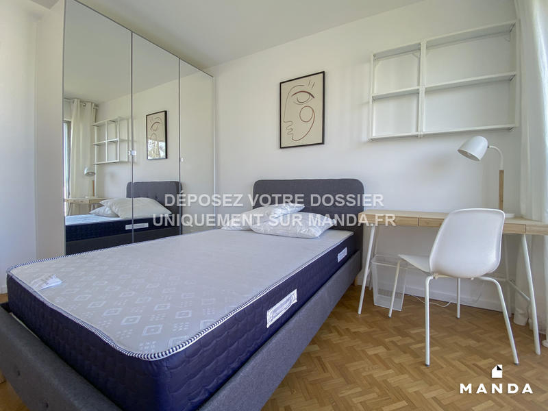 Chambre - 11 m² - 7 pièces