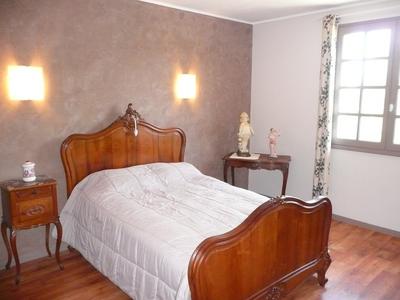 Maison - 222 m² - 10 pièces