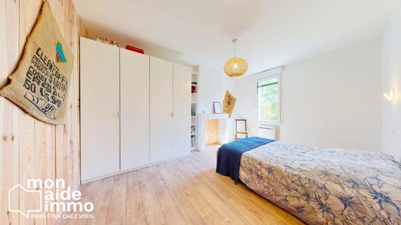 Maison - 180 m² - 7 pièces