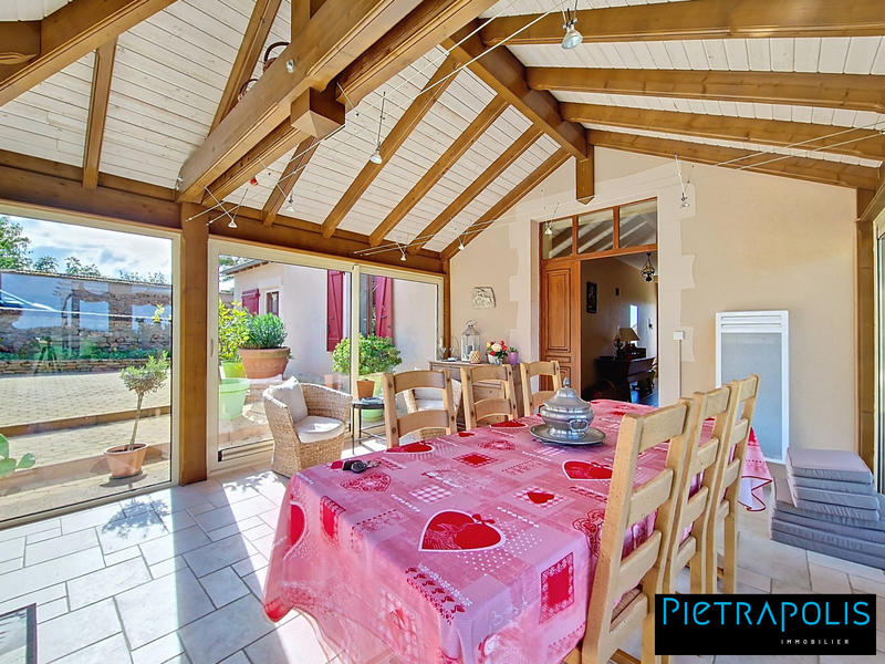 Maison - 204 m² - 6 pièces