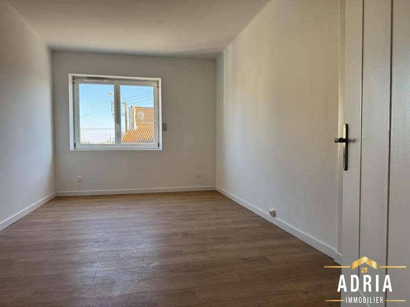 Maison traditionnelle - 236 m² - 11 pièces