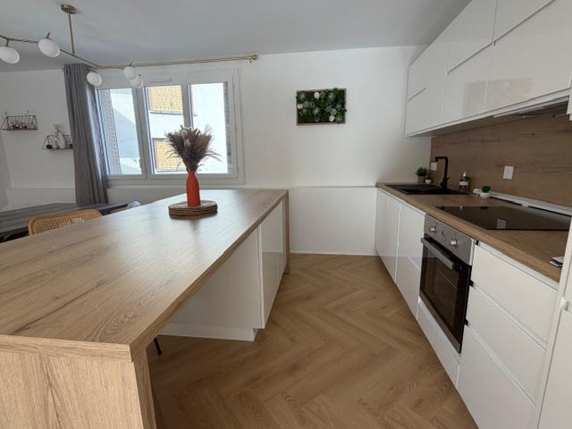 Appartement - 90 m² - 4 pièces