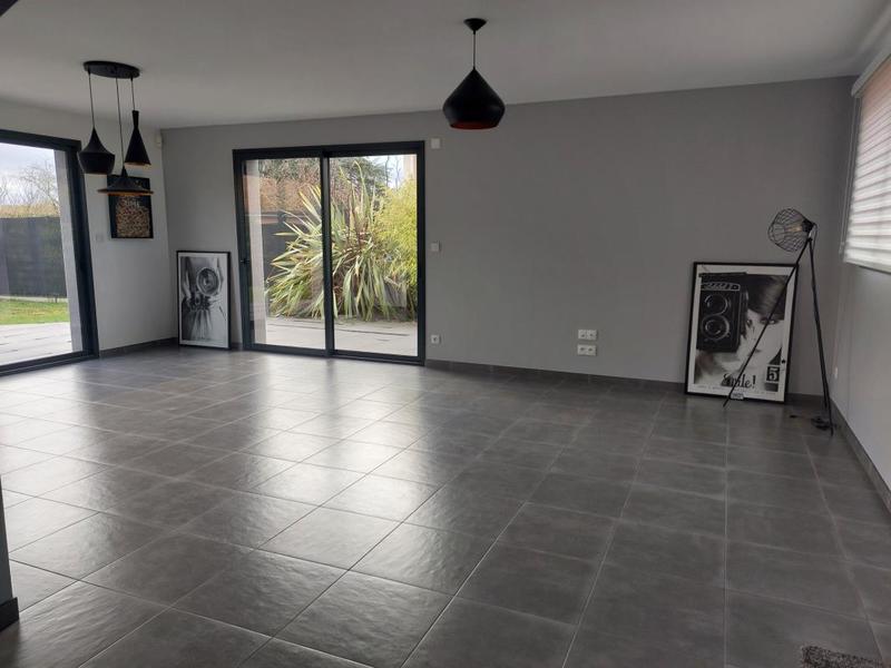 Pavillon - 120 m² - 5 pièces