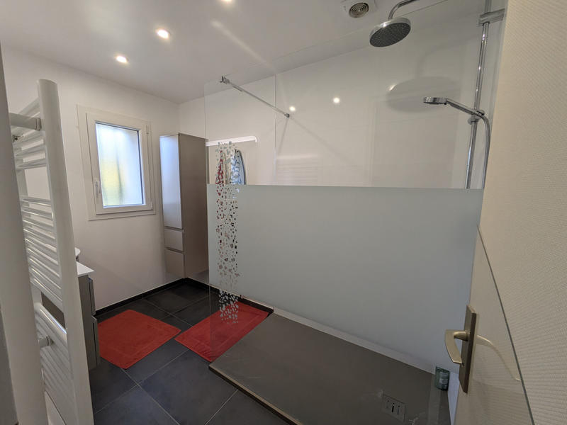 Maison - 218 m² - 11 pièces