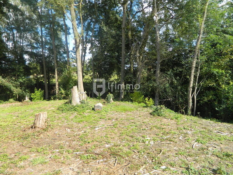 Terrain constructible - 943 m²