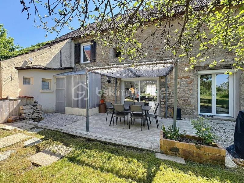 Maison en pierre - 160 m² - 5 pièces