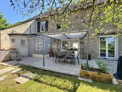 Maison en pierre - 160 m² - 5 pièces