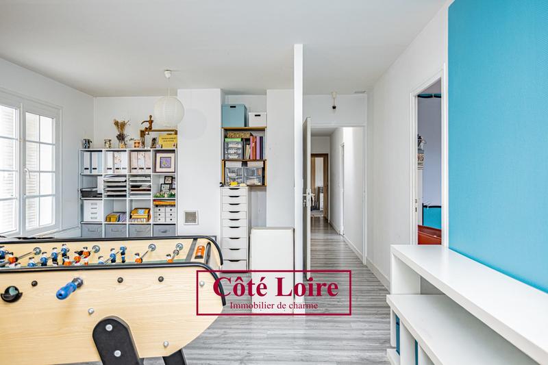 Maison - 300 m² - 11 pièces