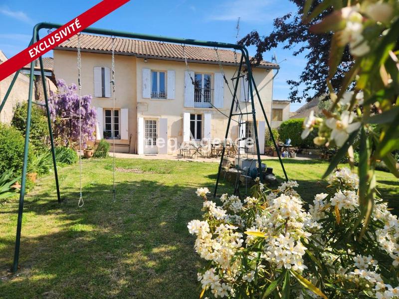 Maison - 250 m² - 7 pièces