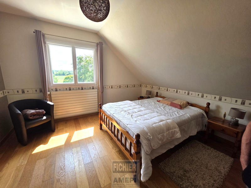 Maison - 226 m² - 8 pièces