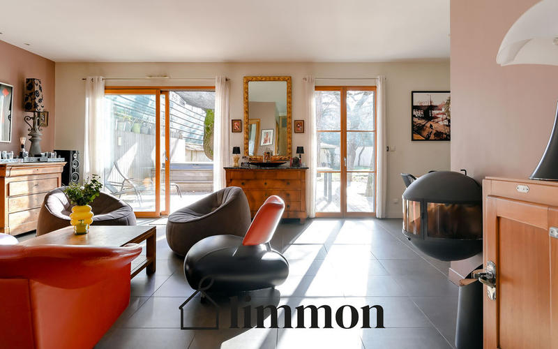 Maison - 218 m² - 6 pièces