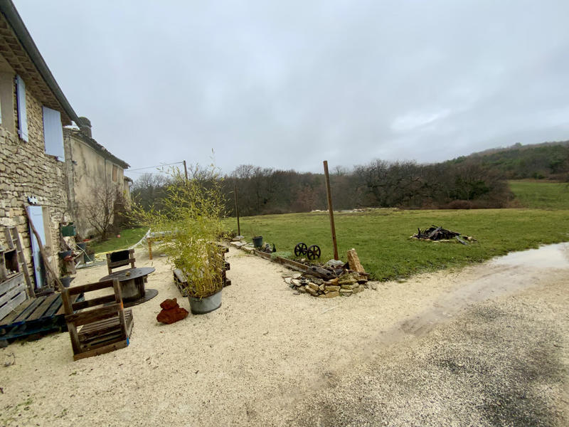 Mas - 600 m² - 7 pièces