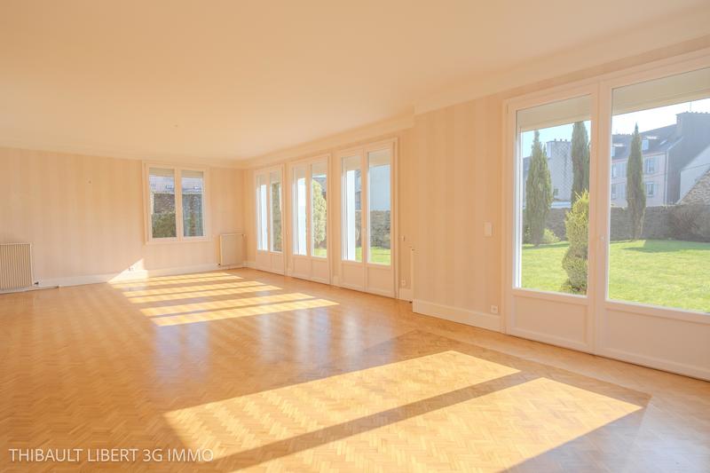 Villa - 250 m² - 7 pièces