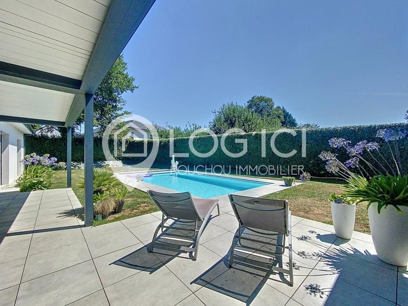 Maison contemporaine - 158 m² - 4 pièces