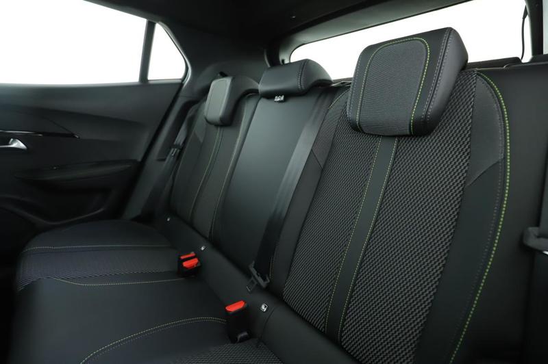 Peugeot 2008 1.2 Hybrid Gt e-Dcs6 136 ch