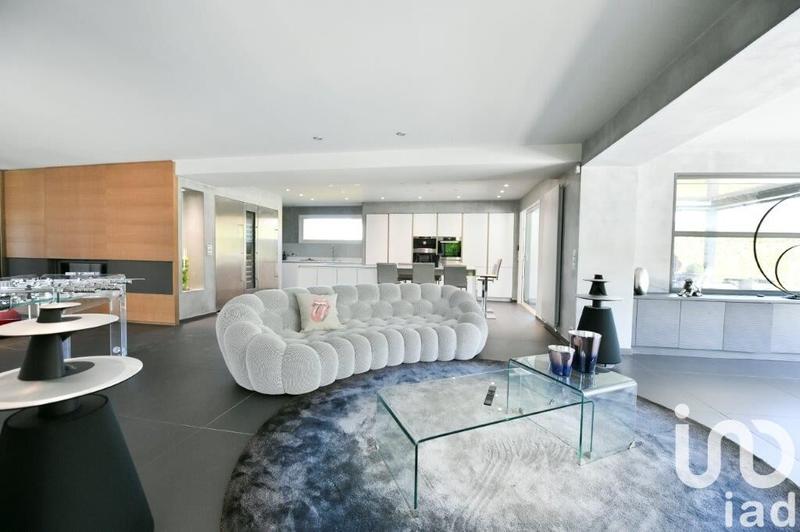 Maison de maîtres - 265 m² - 7 pièces