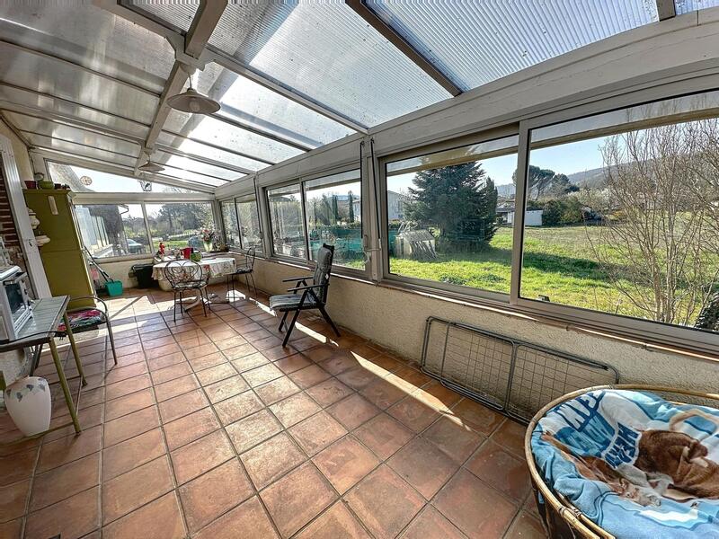 Maison - 225 m² - 8 pièces