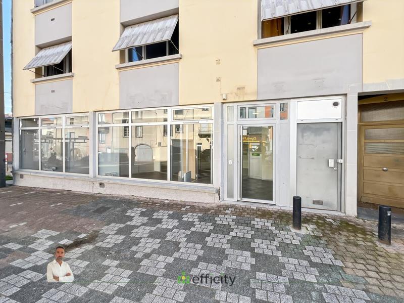 Bureau - 84 m² - 4 pièces