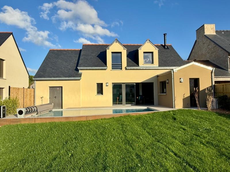 Maison - 140 m² - 6 pièces