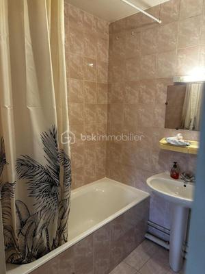 Studio - 30 m² - 1 pièce