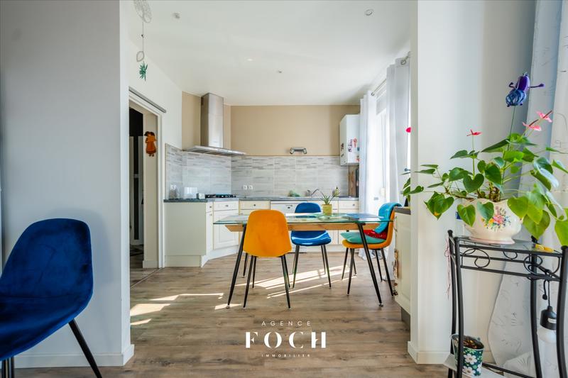 Appartement - 94 m² - 4 pièces