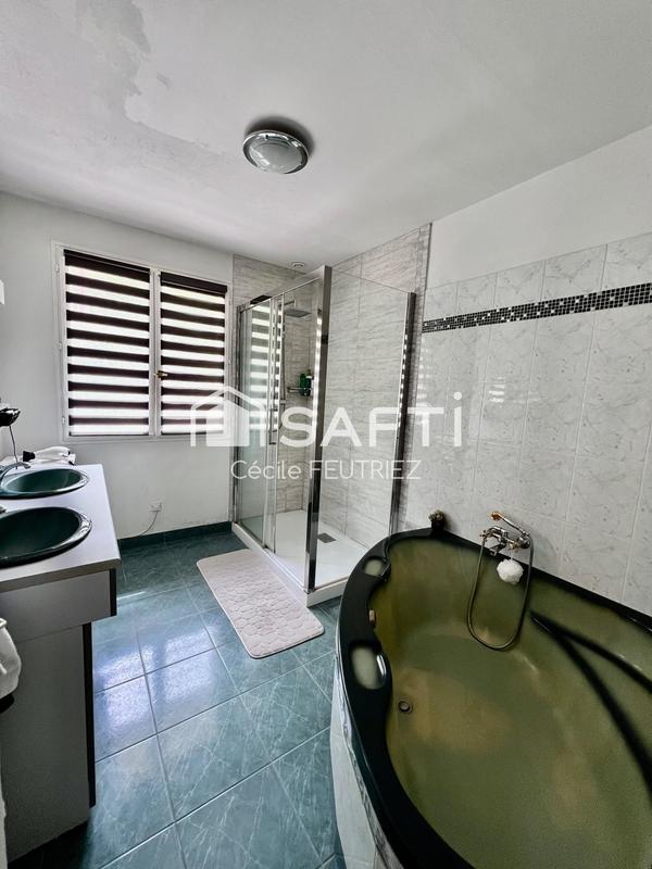 Maison - 150 m² - 5 pièces