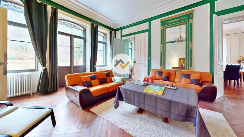 Château - 750 m² - 20 pièces