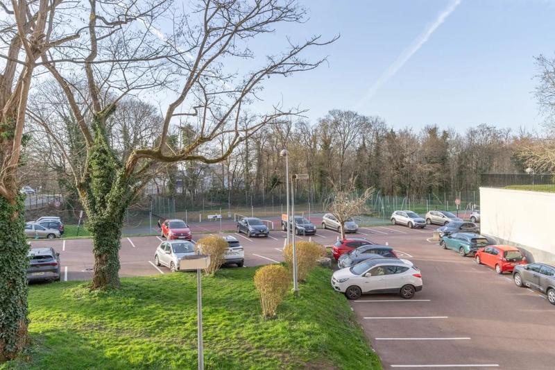 Appartement - 104 m² - 5 pièces