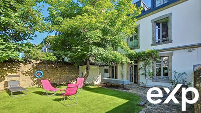 Maison - 235 m² - 10 pièces