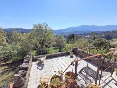 Maison - 350 m² - 16 pièces