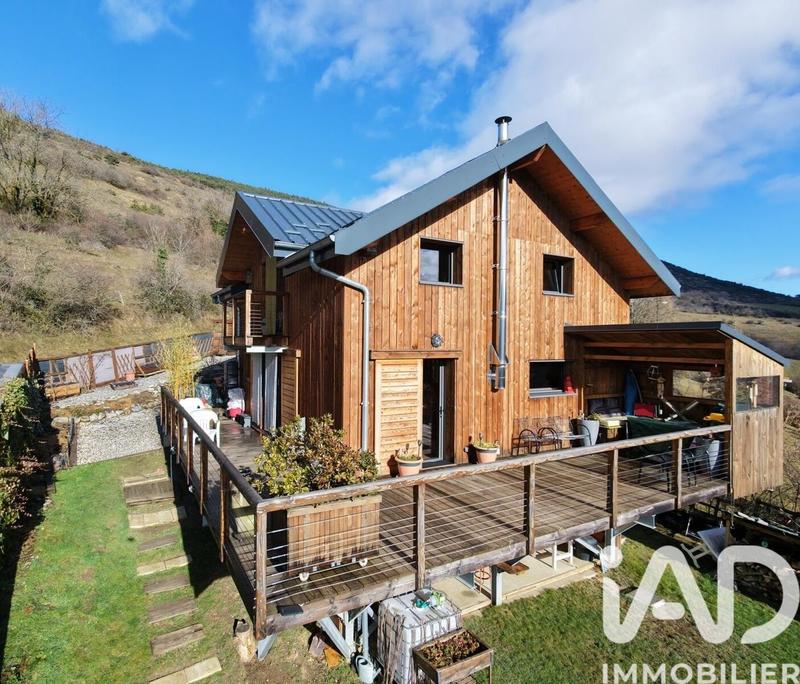 Maison - 100 m² - 4 pièces