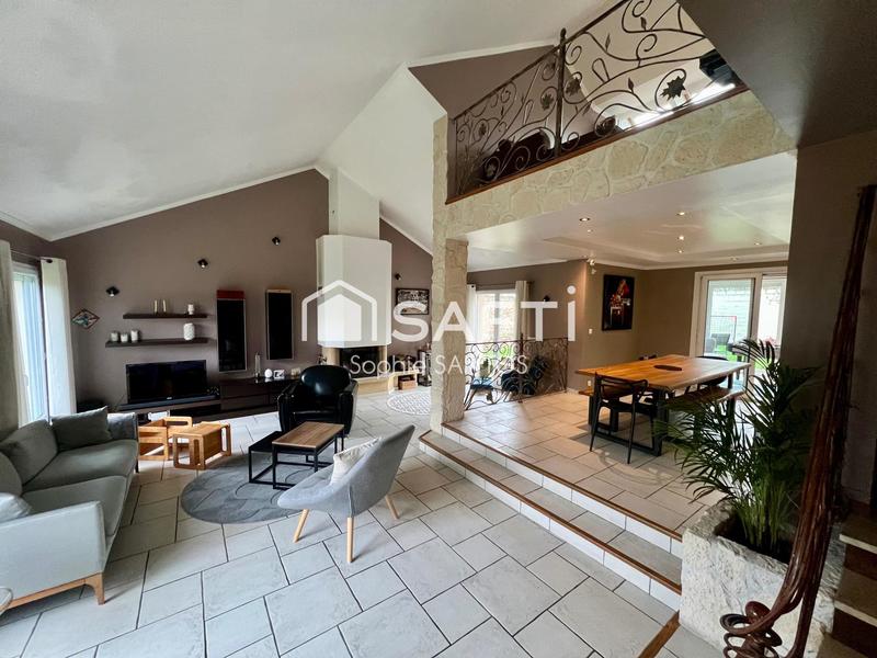 Maison - 185 m² - 7 pièces