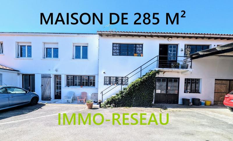 Maison - 285 m² - 8 pièces