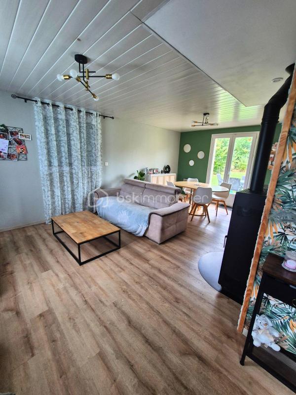 Maison traditionnelle - 85 m² - 5 pièces