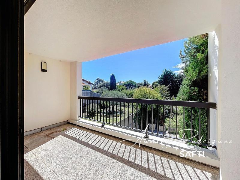 Maison - 217 m² - 6 pièces