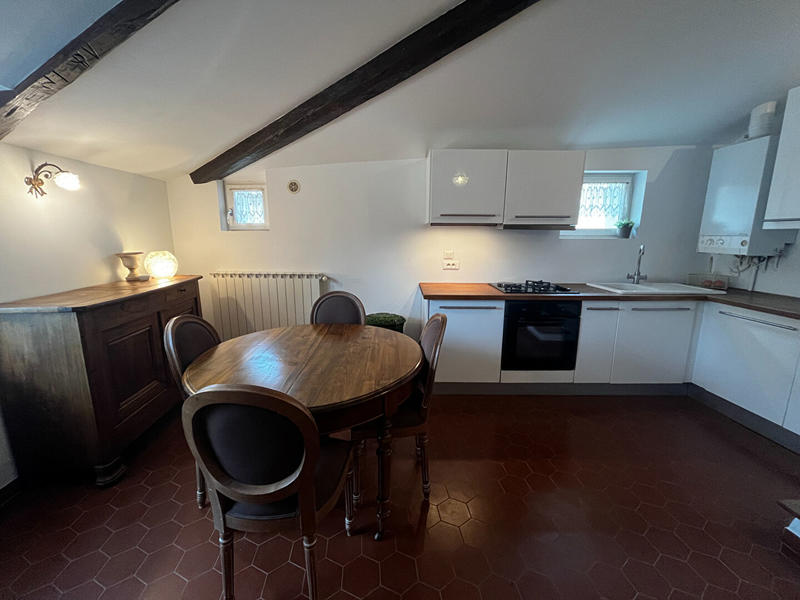 Appartement - 83 m² - 5 pièces