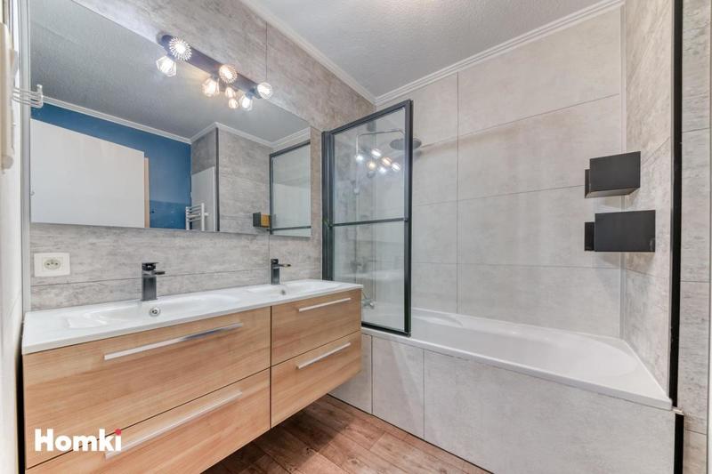 Appartement - 83 m² - 4 pièces