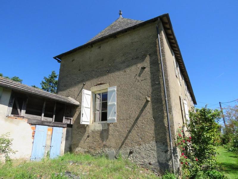 Maison - 250 m² - 6 pièces