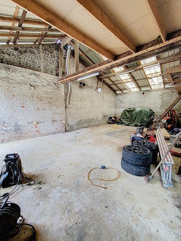 Maison - 220 m² - 9 pièces