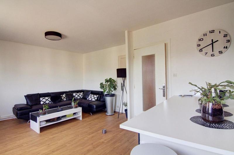 Maison - 96 m² - 5 pièces