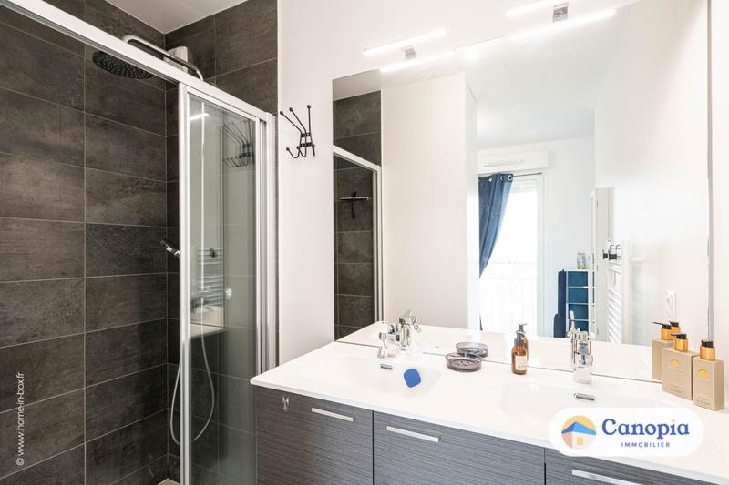 Appartement - 100 m² - 5 pièces