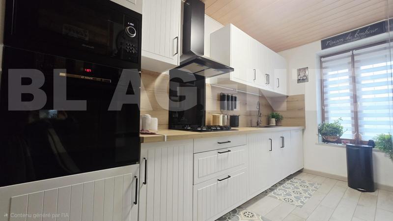 Maison - 260 m² - 10 pièces