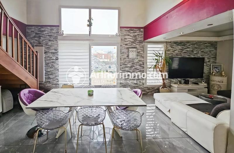 Appartement - 100 m² - 5 pièces