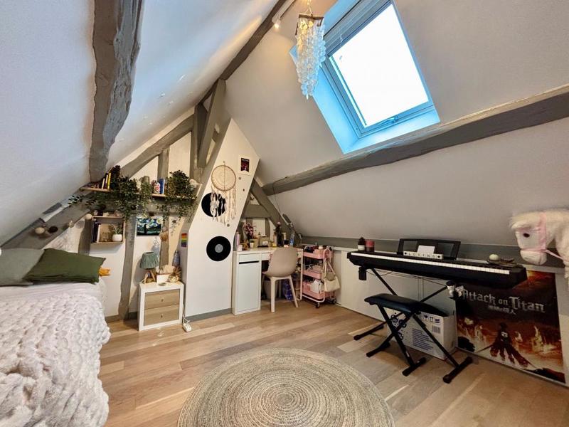 Maison - 200 m² - 7 pièces