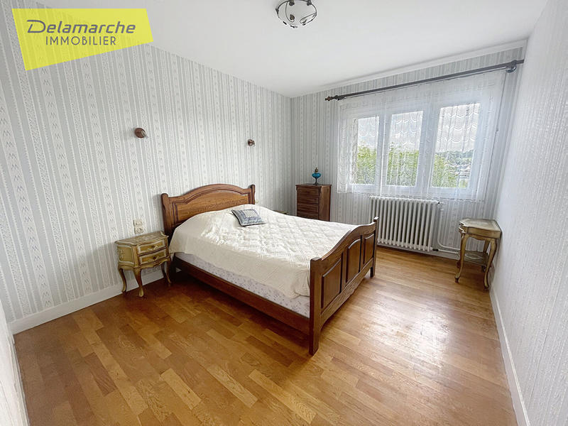 Maison - 121 m² - 7 pièces