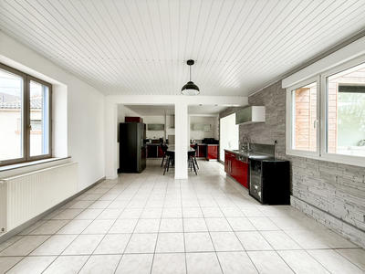 Maison - 186 m² - 7 pièces