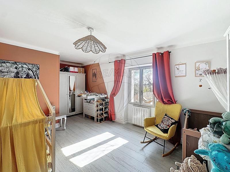 Maison - 217 m² - 9 pièces