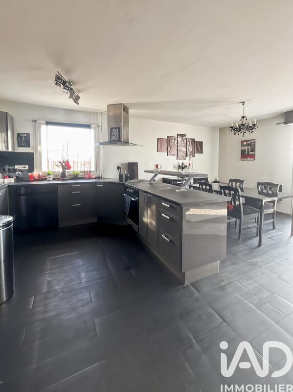 Appartement - 77 m² - 4 pièces