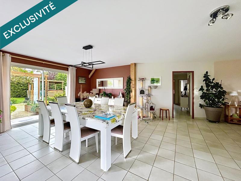 Maison - 220 m² - 8 pièces