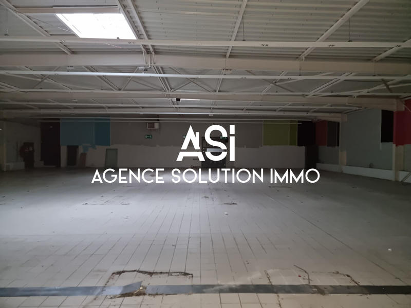 Local commercial - 1 104 m²